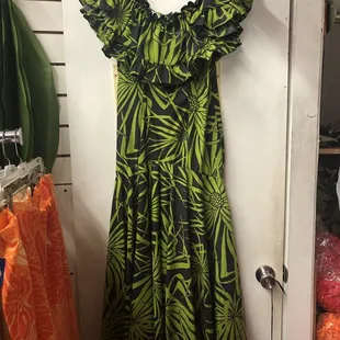Can be on or off the shoulder muumuu. My hula group loved it!