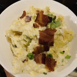 Creamy Jalapeño and Bacon-Studded Cheddar Grits