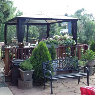 Cute spot to hang out!