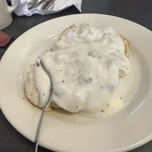 Biscuit and gravy