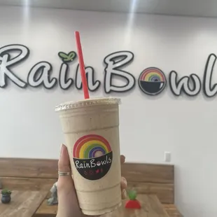 On the go- like drink a Reeses | IG @veryhangrymary