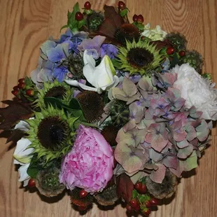 New shades of muted chocolate browns, mauve-pink and blues add a new shine to the already common color palates.