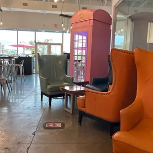 Cute, comfy seating