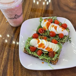 Eggocado toast
