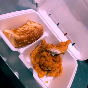 food, chicken wings and fried chicken