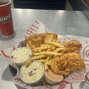 Box combo with extra slaw!