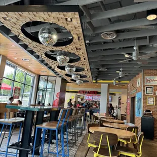 ramen and noodles, interior