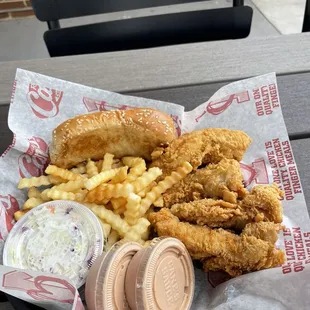 4 piece tender combo with extra sauce