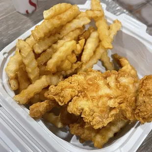 chicken wings and fried chicken, food