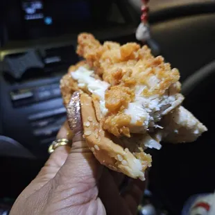 Try this combo: Texas toast loaded with coleslaw, sauce and a tender