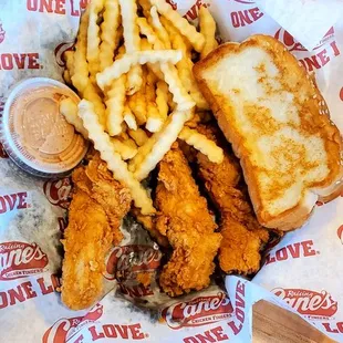 Box combo w/ 2 BOBS Texas toasts, instead of coleslaw. I ate one chicken finger already. (Shhhhh...don&apos;t tell!) Lol!