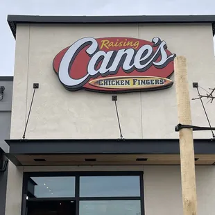 Dine in entrance (crazy crowded)