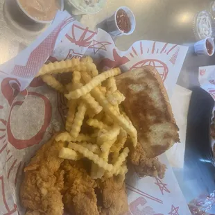 The Box meal - 4 piece and slaw, crinkle fries (crispy)