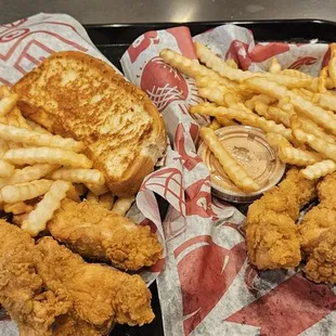 3 piece, fries, toast and sauce