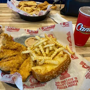 The BOX COMBO. Plenty of food.