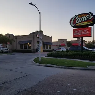 Raising Cane’s (3007 Ella Blvd) of Oak Forest/Garden Oaks