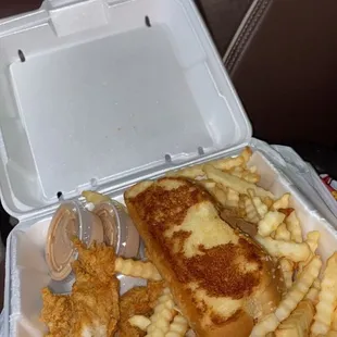 The Box Combo - 4 Chicken Fingers