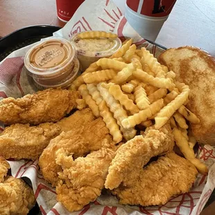 chicken wings and fried chicken, food