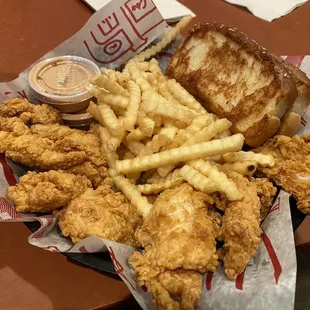 The Caniac Combo - 6 Chicken Fingers  (Substitute slaw for toast) 3/27