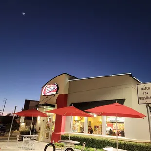 Pretty night for Raising Canes