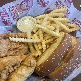 The Box Combo - 4 Chicken Fingers