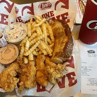 The 4-fingers basket combo... a lot of food for $9.69!