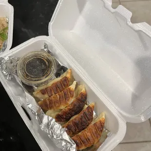 5 Pieces Gyoza Pot Stickers