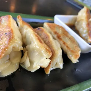 5 Pieces Gyoza Pot Stickers