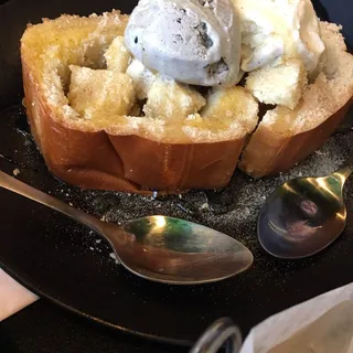 Vanilla Ice Cream or Green tea