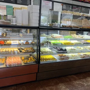 Sweets bar with samosas, by half and full pound.