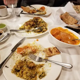 Chicken 4. Murgh Tikka Masala 4. Dum Ki Biryani 6. Peshwari Naan 4. Garlic Naan