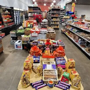 Rajbhog Market area well organized and supper clean.