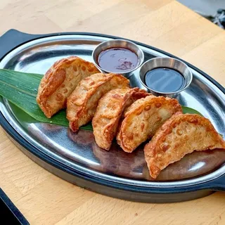 Jumbo Crispy Gyoza