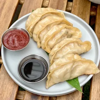 Jumbo Yaki Gyoza