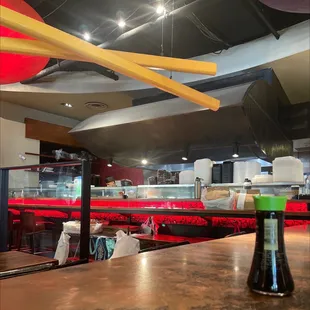 sushi and sashimi, interior