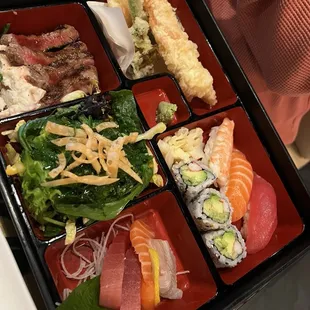 Deluxe Bento