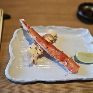 Crab legs from Deluxe Omakase set