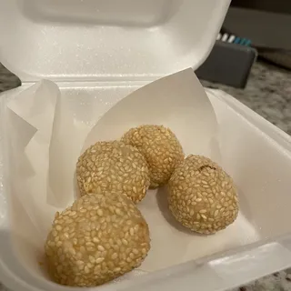 Sesame Balls (4pc)