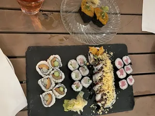 Kusshi Sushi