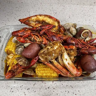 Dungeness Crab, Lobster Tails, Baby Clams &amp; Crawfish