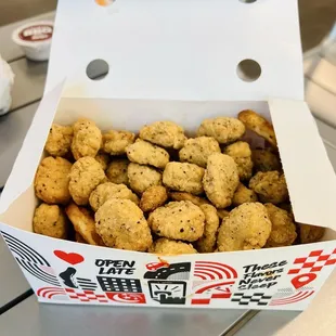 ramen and noodles, food