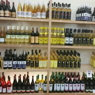 Large selection of Romanian wines - same prices as the Russian market.