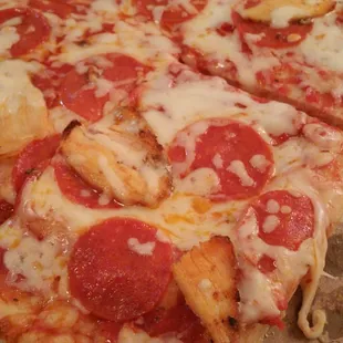 Chicken &amp; pepperoni Sicilian pizza