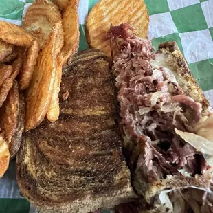 The most amazing Rueben Sammich ever ..juicy and huge I could only eat half!..and those Cajun Buffalo  fries...that crunch that flavor OMG