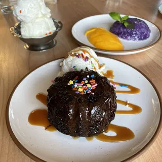 Chocolate Lava Cake w Vanilla