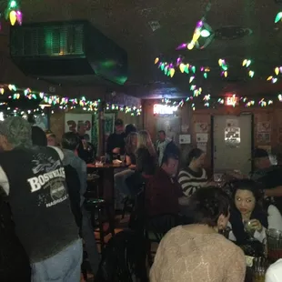 Inside the Ramblin Rose on a Saturday night