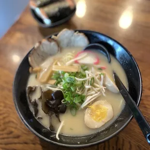 Tonkotsu Ramen (Creamy Pork Soup Base)