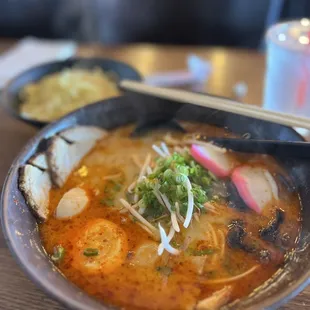 Tonkotsu Ramen with extra noodles on the side... delicious!