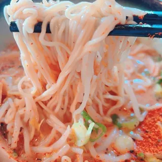 Spicy Garlic Pork Shio Ramen