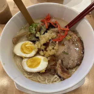 Tonkotsu pork ramen